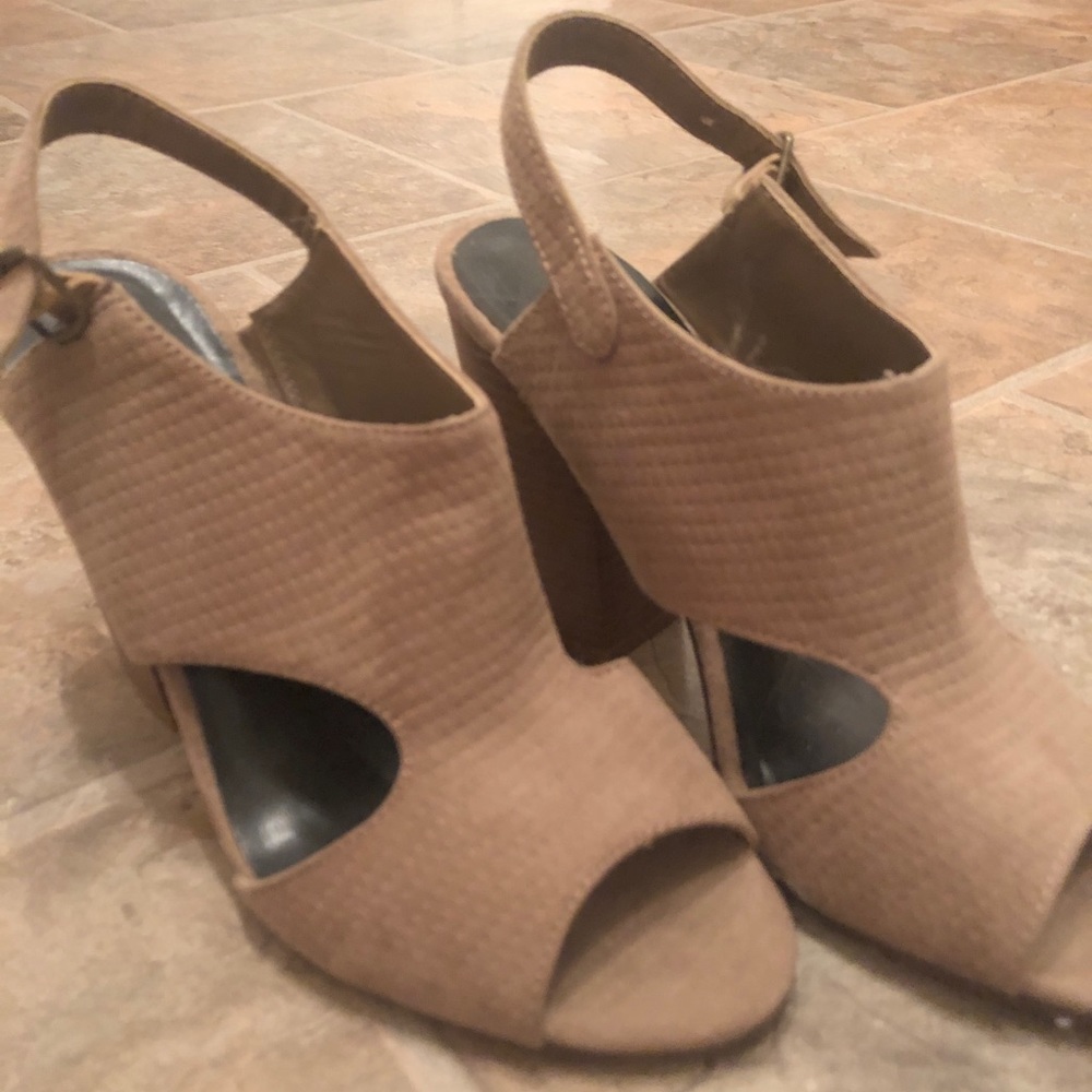 Francesca’s heels